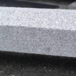 Panchina in granito grigio granito bocciardato per arredo urbano esterno Cuneo