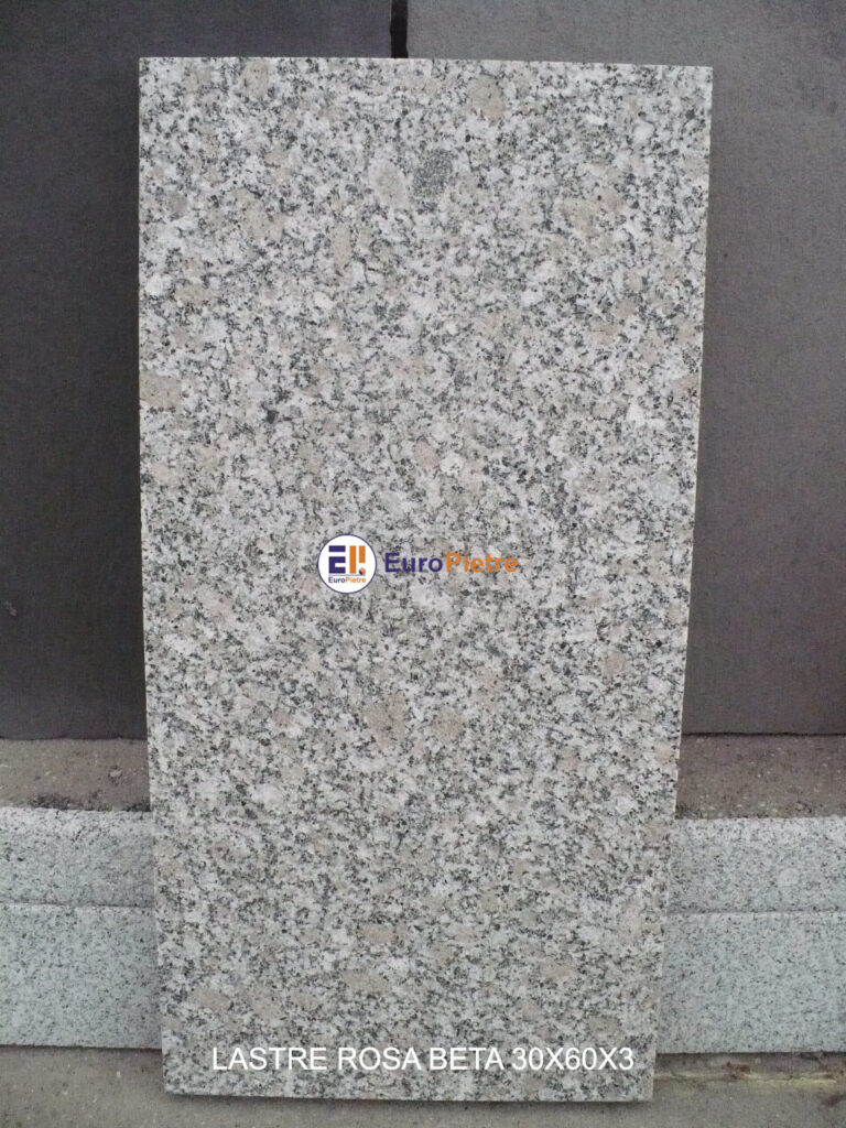 Lastra in granito Rosa Beta 30x60x3 per pavimentazioni esterne Cuneo.