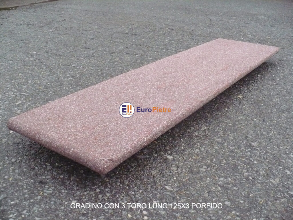 Gradino in porfido con bordo toro per pavimentazioni esterne materiali lapidei Cuneo