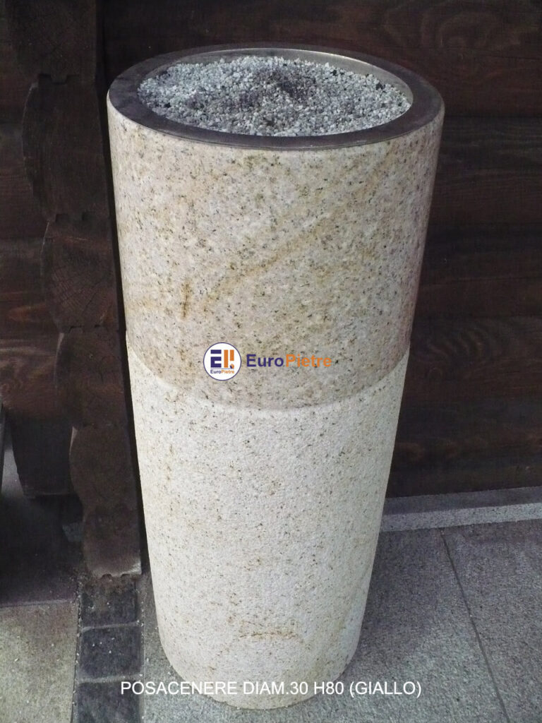 Posacenere in granito giallo diametro 30 cm, altezza 80 cm, arredo urbano.