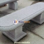 Panchina in pietra naturale bocciardata per arredo urbano Cuneo